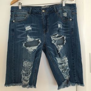 Judy Blue Plus sz 2XL distressed shorts