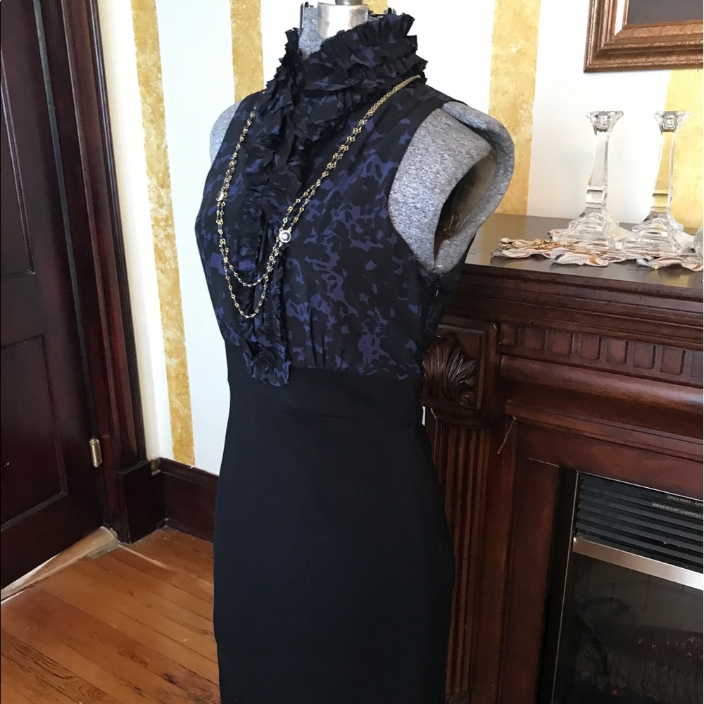 Beautiful and clean Taylor dress size 6 - Picture 4 of 5