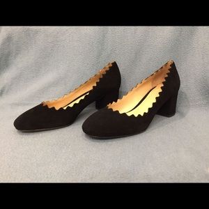 Chloe Lauren Scalloped Pumps 37