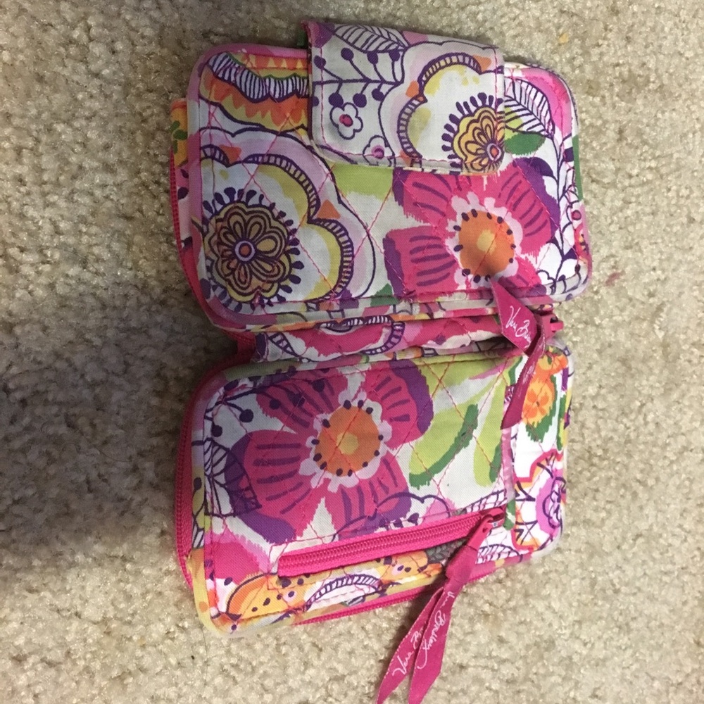 Vera Bradley Smartphone wristlet