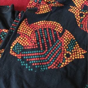 LuLaRoe TC Mosaic Fish Leggings