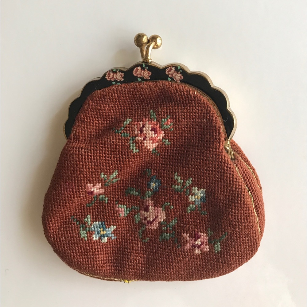 Vintage Embroidered Coinpurse - Picture 2 of 3
