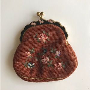 Vintage Embroidered Coinpurse