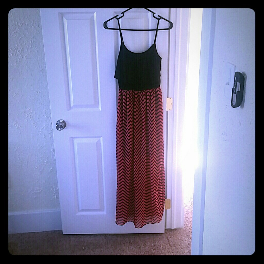 Black and hot pink summer dress