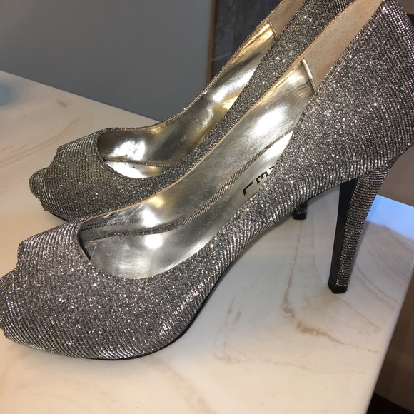 Glittery peeptoe heels - Picture 6 of 8