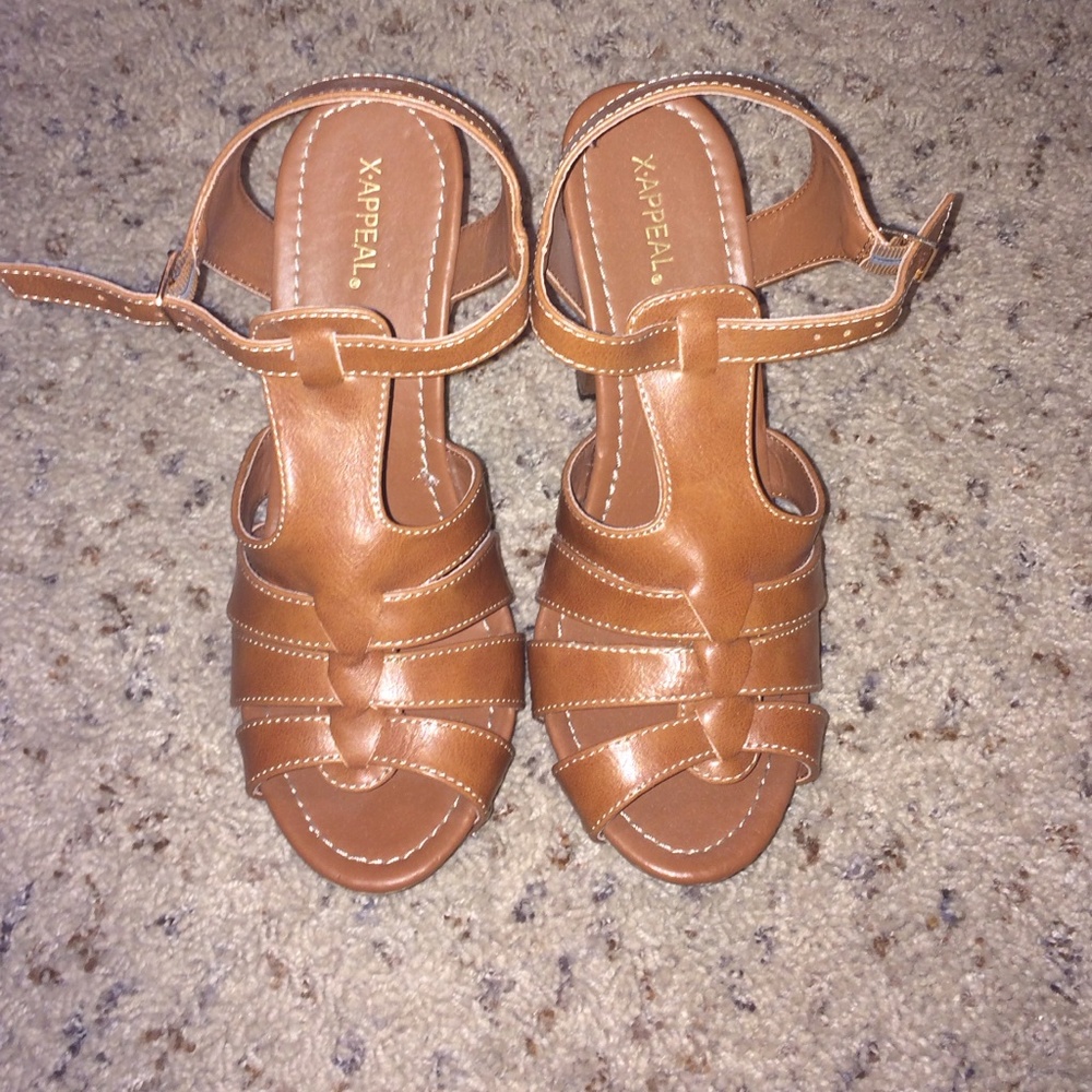 Super cute heels!!