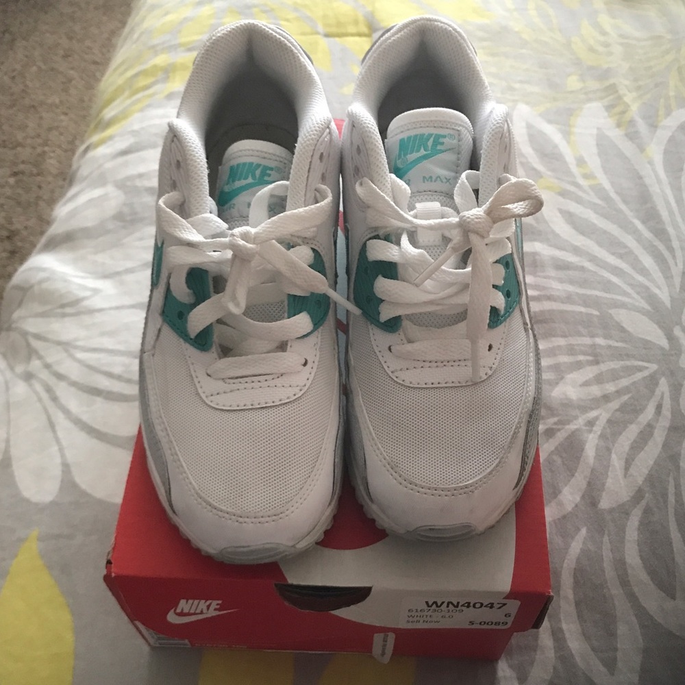 Women's Air Max 90 - Size 6