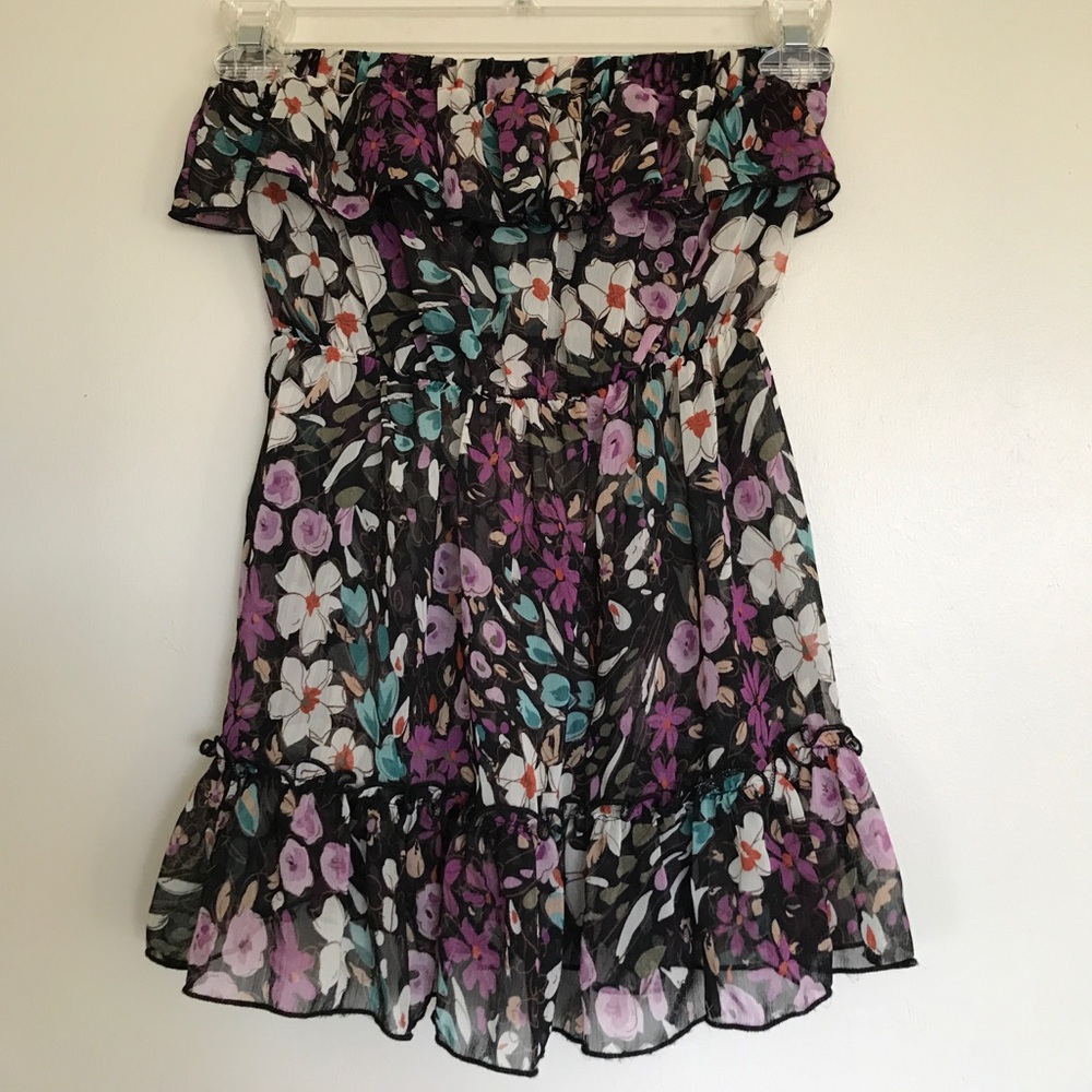 Forever 21 strapless ruffle top