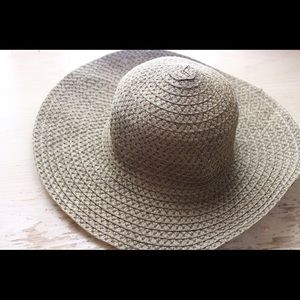 Tan Sunhat