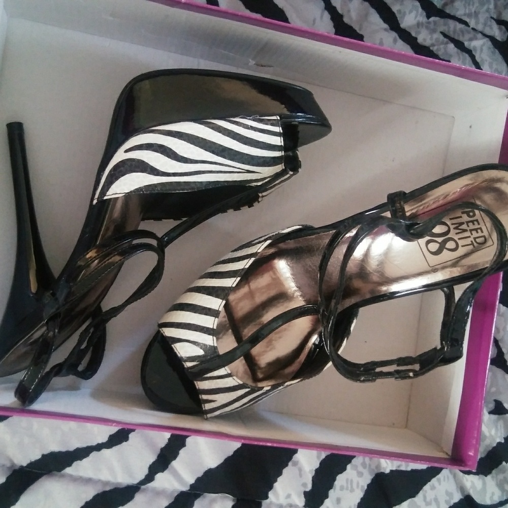 High Heels - Picture 2 of 2