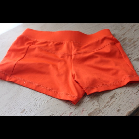 Cheeky Hooters shorts in Orange XXS | SOLD OUT - Picture 2 of 2