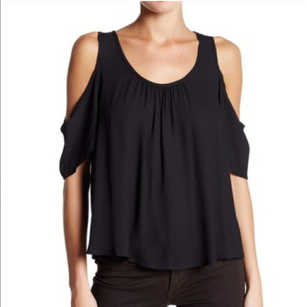 LUSH Cold shoulder Ruffle Tee