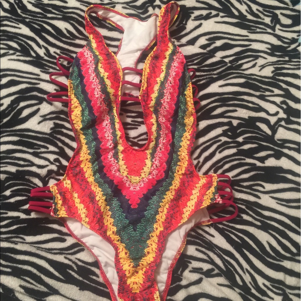 One piece swim suit