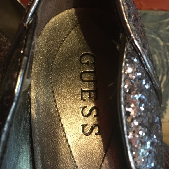 Used 7.5 sparkle heels - Picture 2 of 7