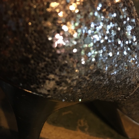 Used 7.5 sparkle heels - Picture 4 of 7