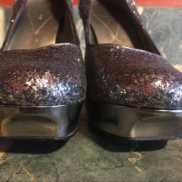 Used 7.5 sparkle heels - Picture 5 of 7