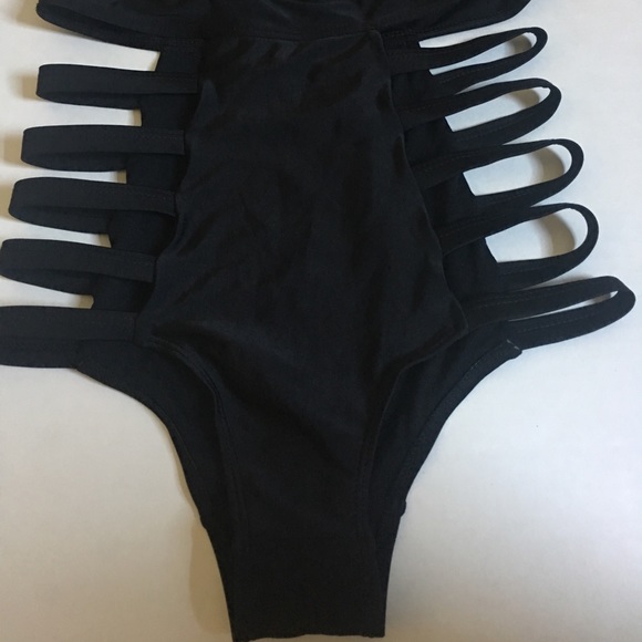 💦[SOLD SOLD] 💦One Piece Strappy Halter to - Picture 5 of 6