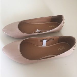 Nude ballet flats