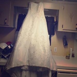 Wedding gown