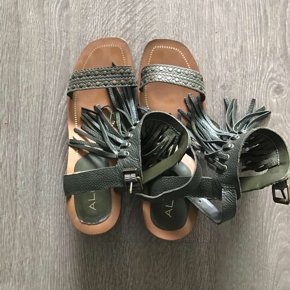 Fringe short heels