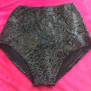 Mi Gente Clothing hot shorts size M