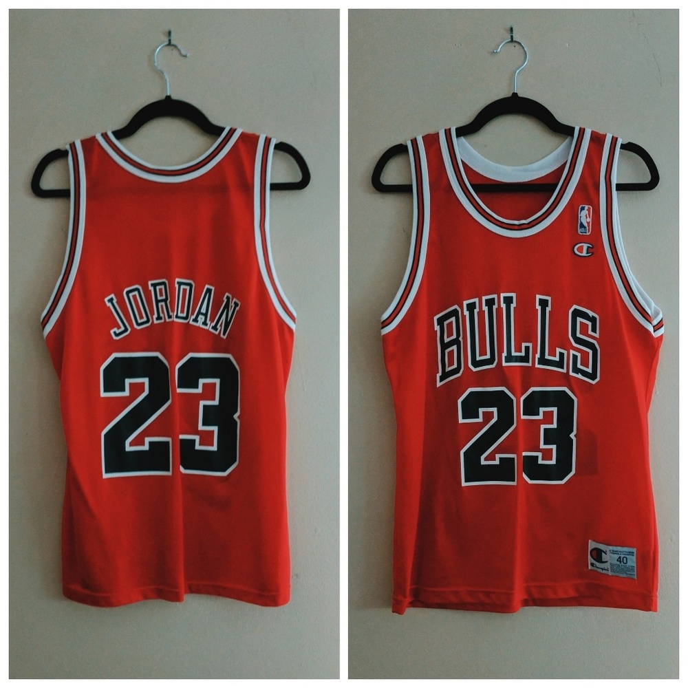 Vintage Champion Michael Jordan #23 Chicago Bulls NBA Jersey – Men’s 40 (Medium)