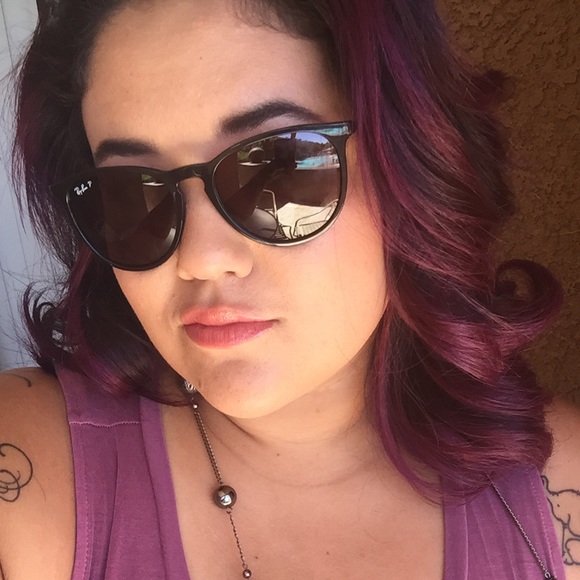 Meet your Posher, Samara - Picture 3 of 4