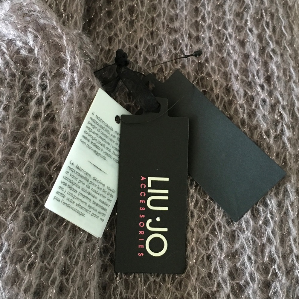 Liujo Scarf - Picture 3 of 5