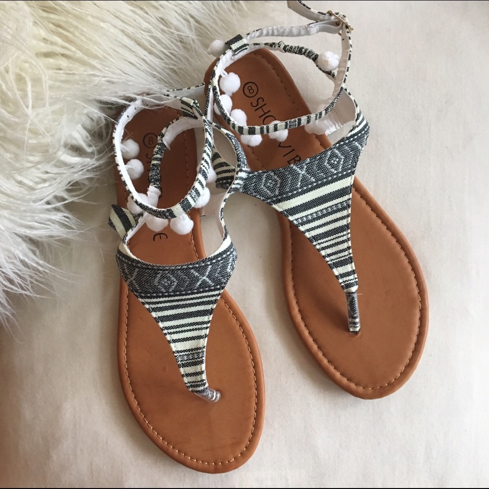 NWB Boho sandals tan and gray