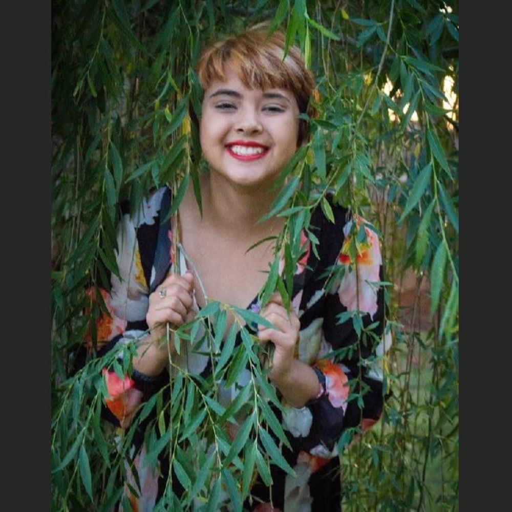 Meet your Posher, Sarah nicole
