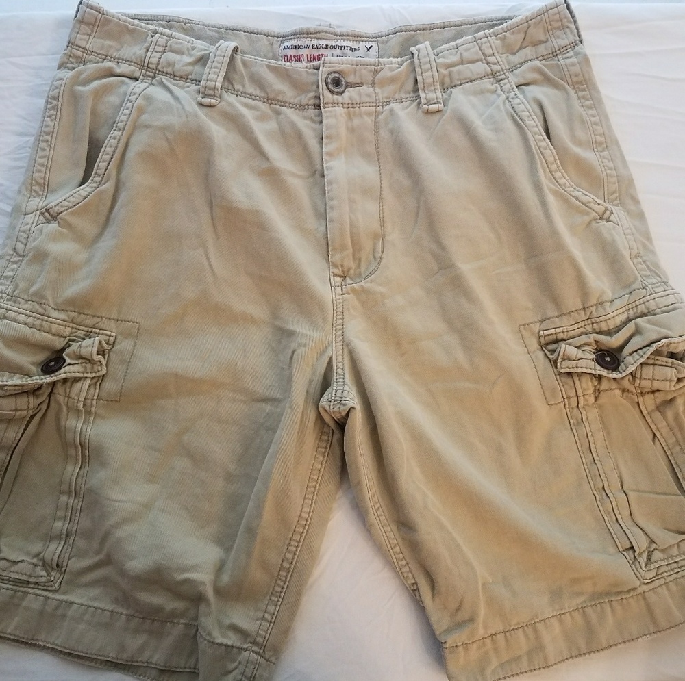American Eagle Classic Length Cargo Shorts