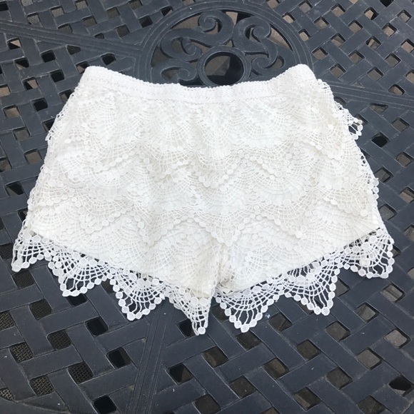 White Lace Shorts - Picture 2 of 3