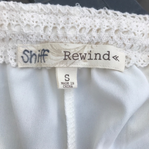 White Lace Shorts - Picture 3 of 3