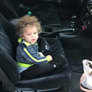 Meet your Posher, Derrick