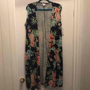 BNWT lularoe Medium AMAZING FLORAL JOY! 🌺🌺