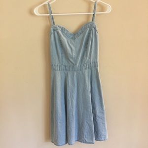 🌸sold🌸 NWT Chambray denim dress