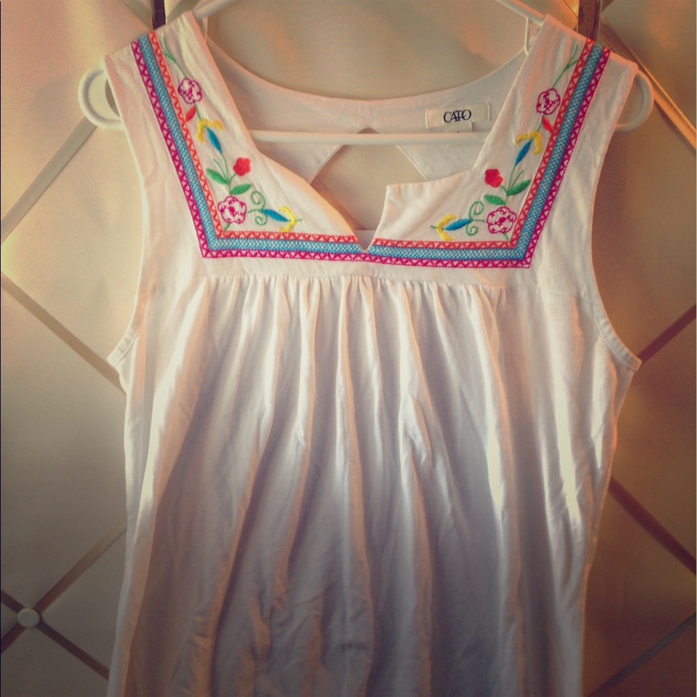 Sleeveless shirt