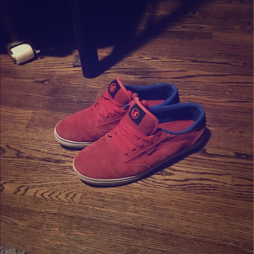 Red shoes good condition