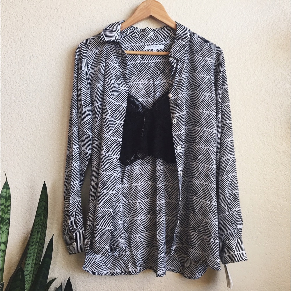 NWT ⭐️ FOXCROFT button up