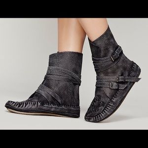 Black Moccasin Booties