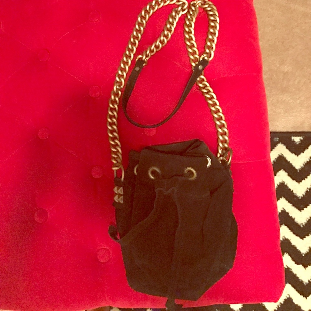 Tylie Malibu cross body chain bag