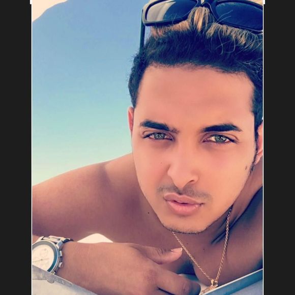 Meet your Posher, Alejandro - Picture 1 of 1