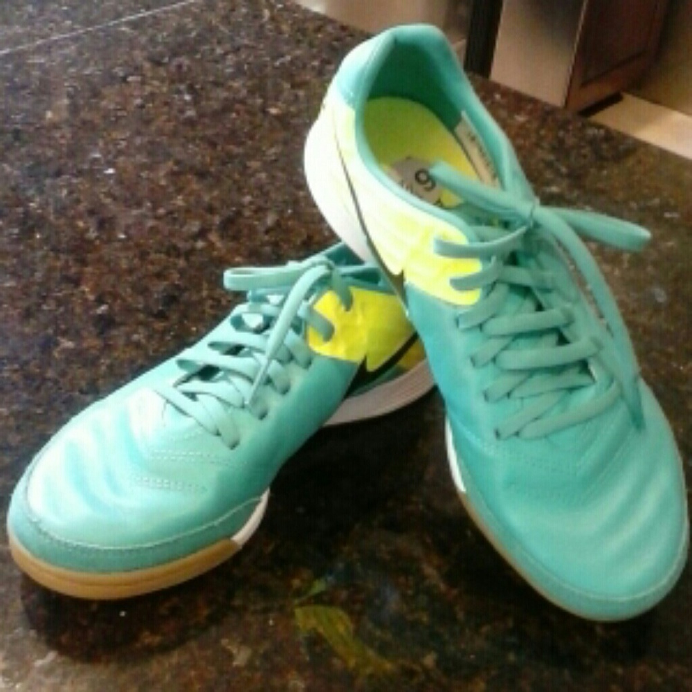 SIZE 6.5 NIKE New sport shoes Nike