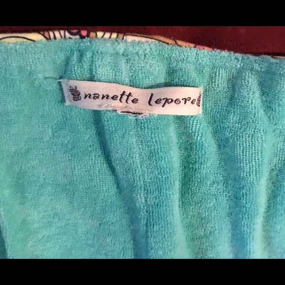 Beach cover up - Picture 2 of 2