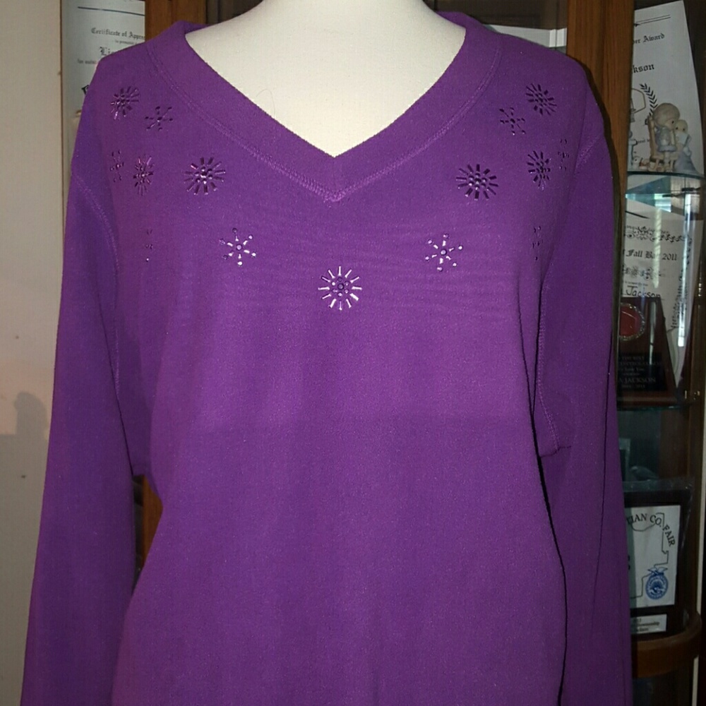 PLUS SIZE LIGHT WEIGHT SWEATSHIRT!!!