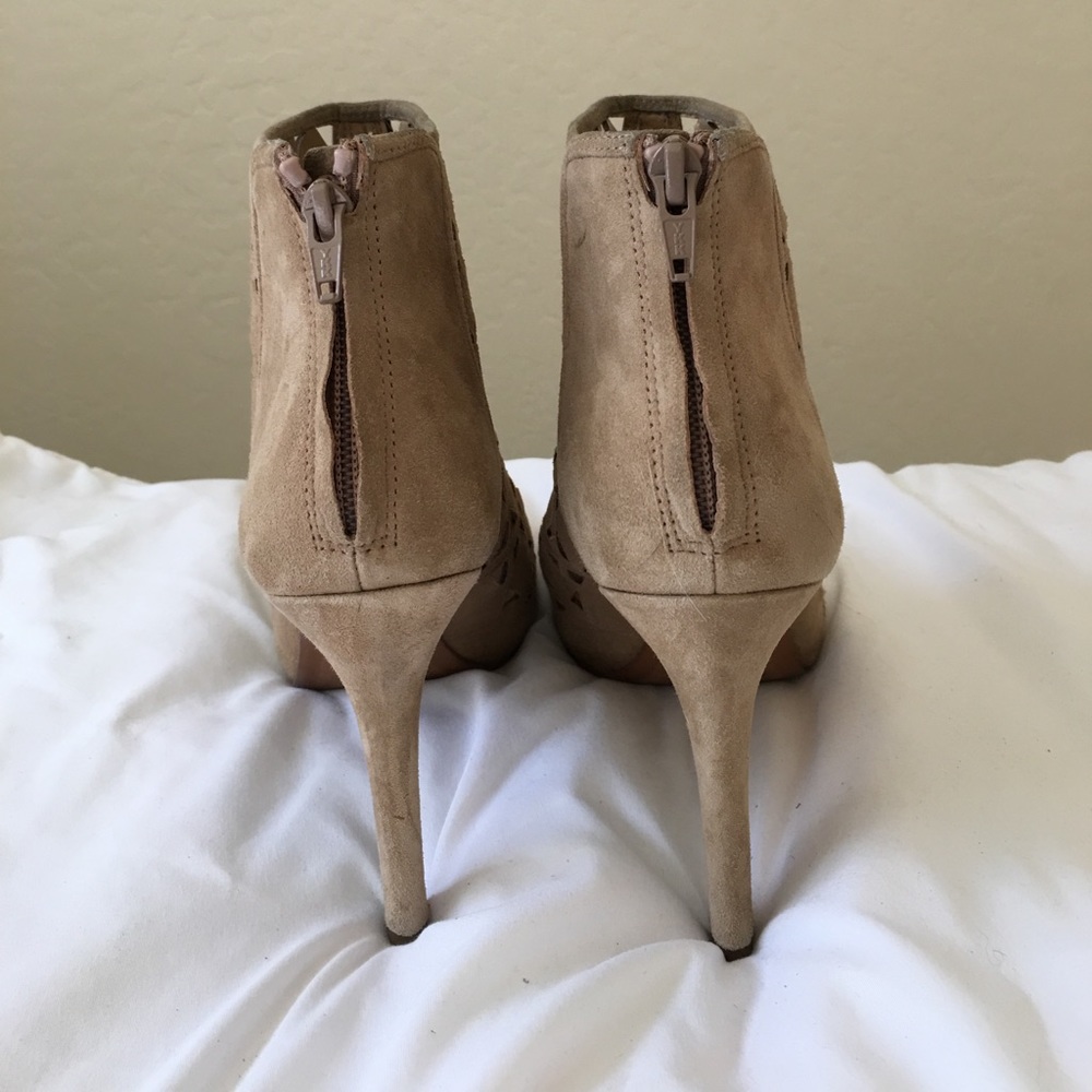Michael Kors Ivy Style Booties / Heels - Picture 6 of 7