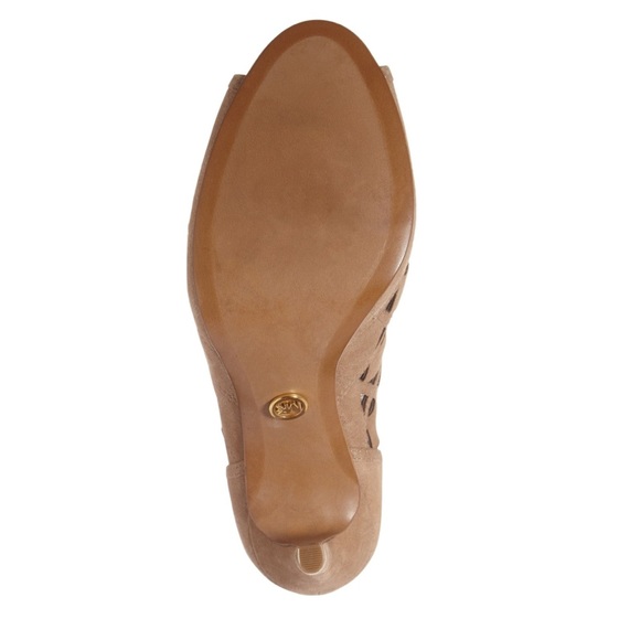 Michael Kors Ivy Style Booties / Heels - Picture 4 of 7