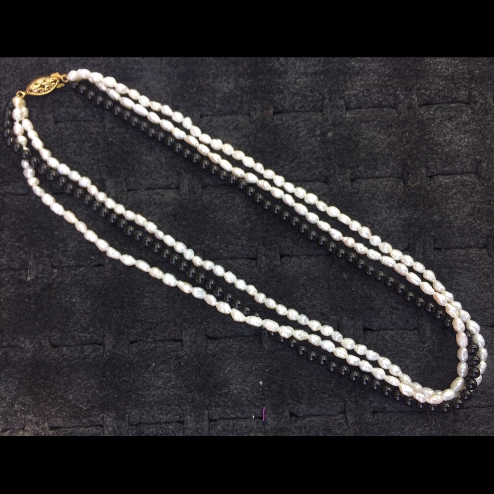Black/White Necklace