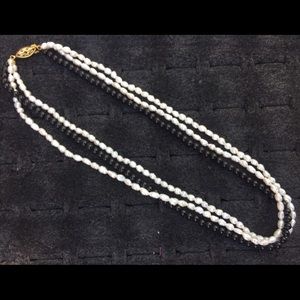 Black/White Necklace