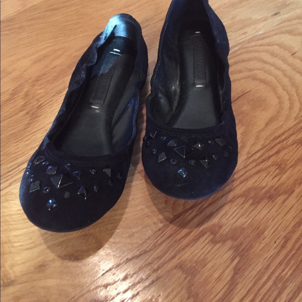 5.5 flats BCBG Max Azria